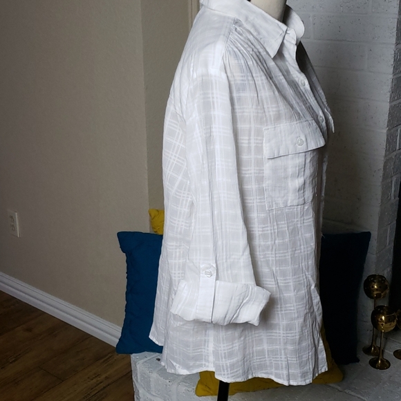 Sandra Ingrish, white button down,long sleeve - Picture 2 of 8
